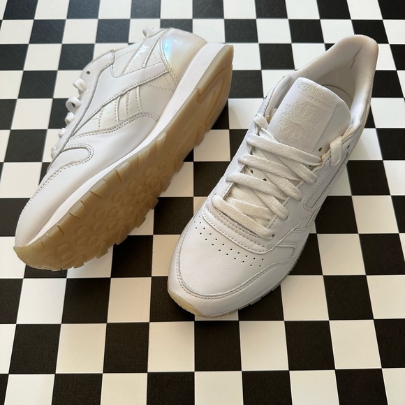 NEW REEBOK CLASSIC LEATHER PEARLESCENT DETA SIZE 7.5 - Picture 13 of 15
